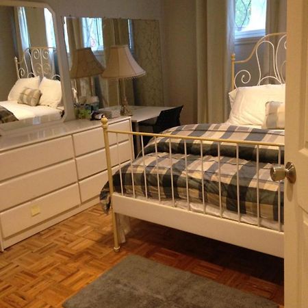 Montreal Accommodation Near Downtown المظهر الخارجي الصورة