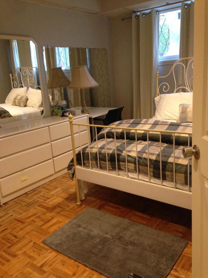 Montreal Accommodation Near Downtown المظهر الخارجي الصورة