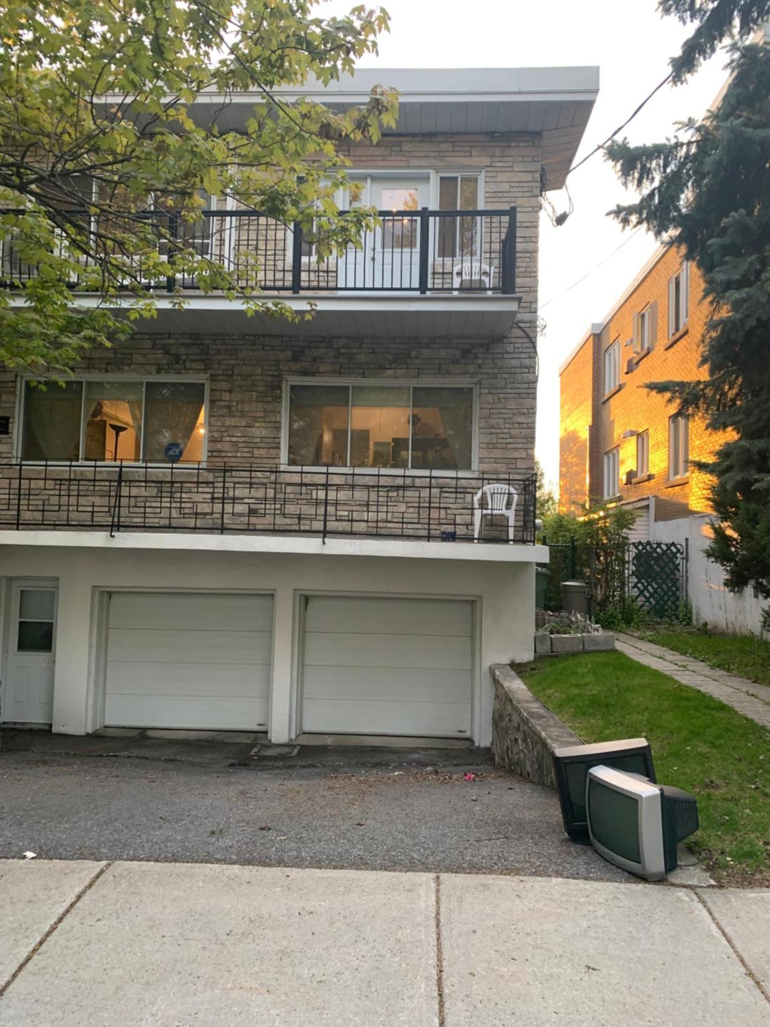 Montreal Accommodation Near Downtown المظهر الخارجي الصورة