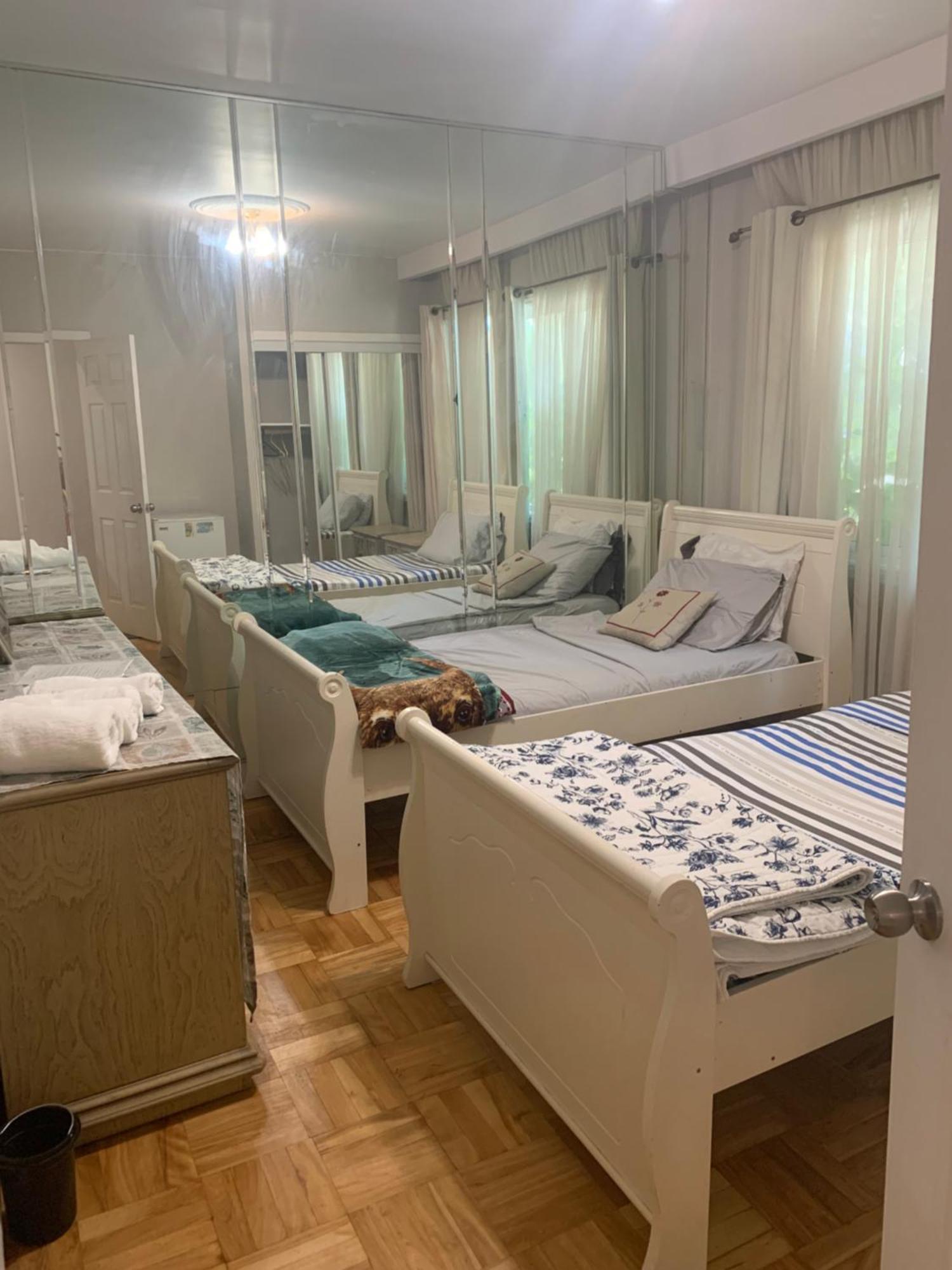 Montreal Accommodation Near Downtown المظهر الخارجي الصورة